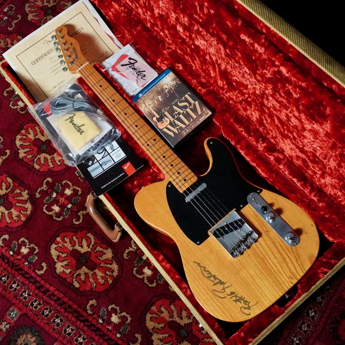 Fender Am Vin TLq 52 Telecaster siged by Robbie Robertson