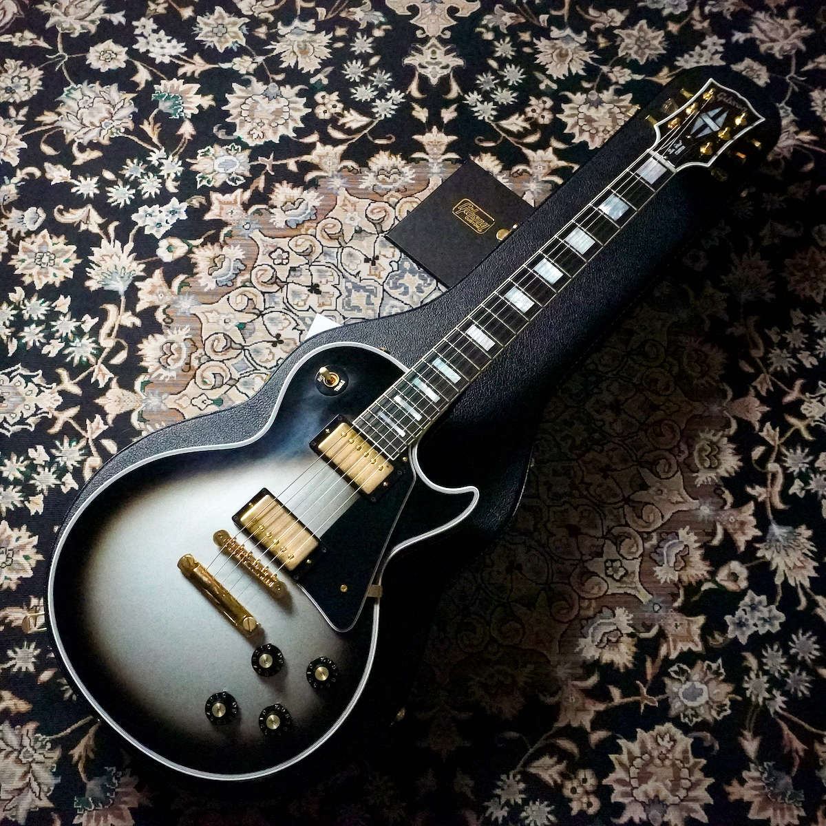 Gibson Custom Shop Japan Limited  1974 LP Custom VOS Silver Burst