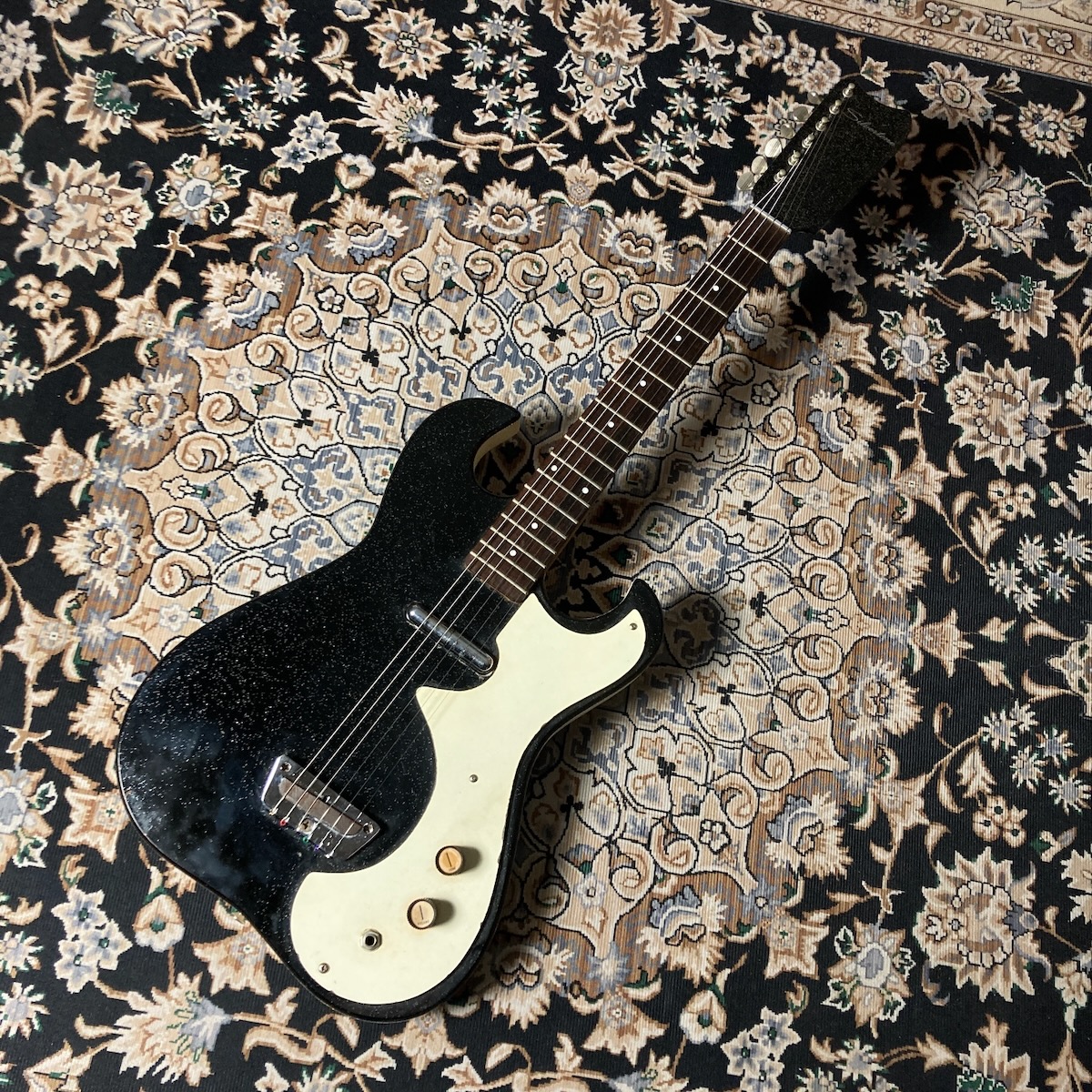 Silvertone 1448 Black Sparkle (Guitar Only) 