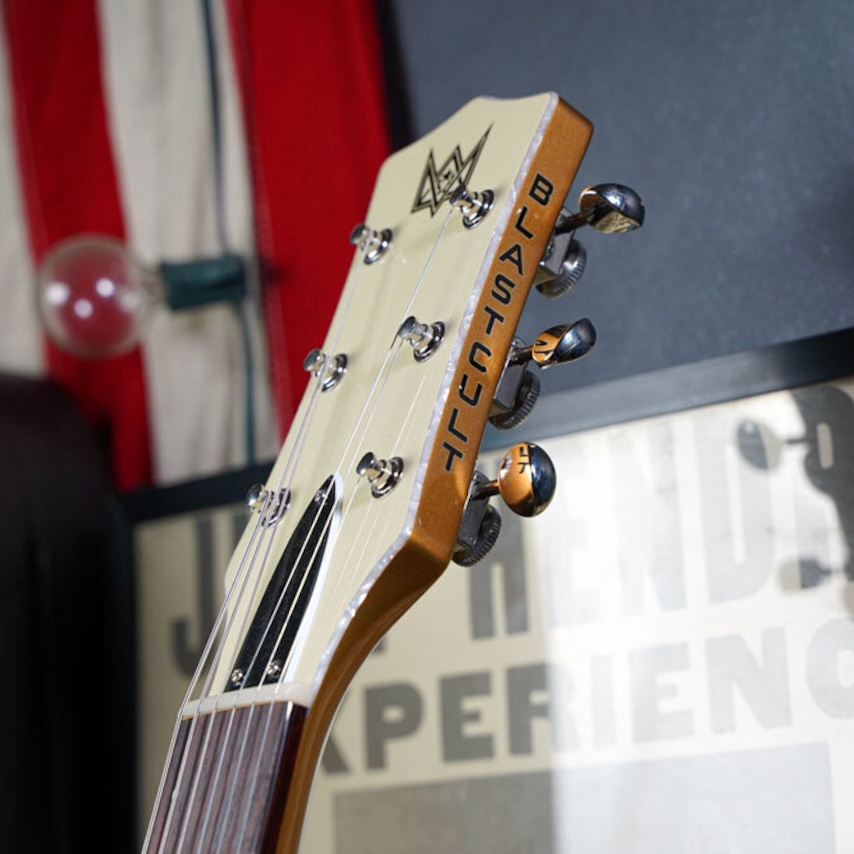 Blast Cult Hollow V Gold w/ Stop Tail / TV Jones 2