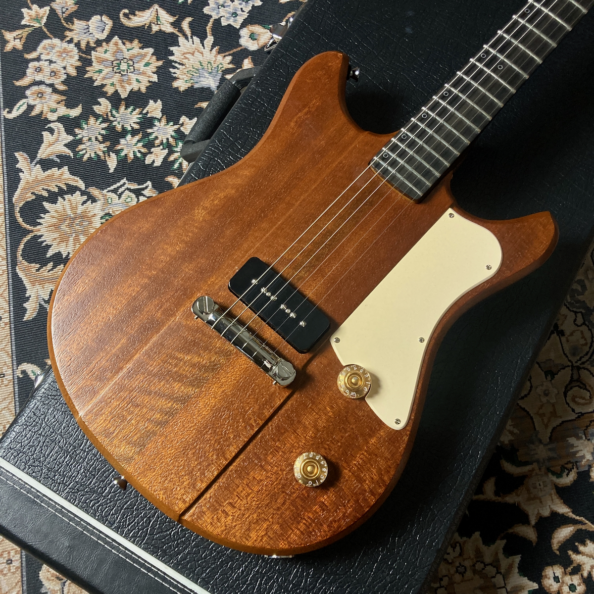 Blast Cult X-Guitar Double Cutaway FRONT_S