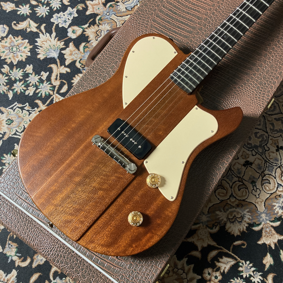 Blast Cult X-Guitar Single Cutaway FRONT_S