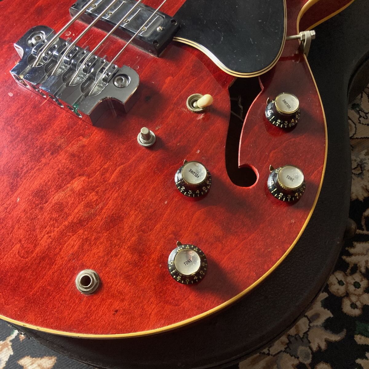 Gibson 1968 EB-2DC (Dual P.U / Cherry) FRONT