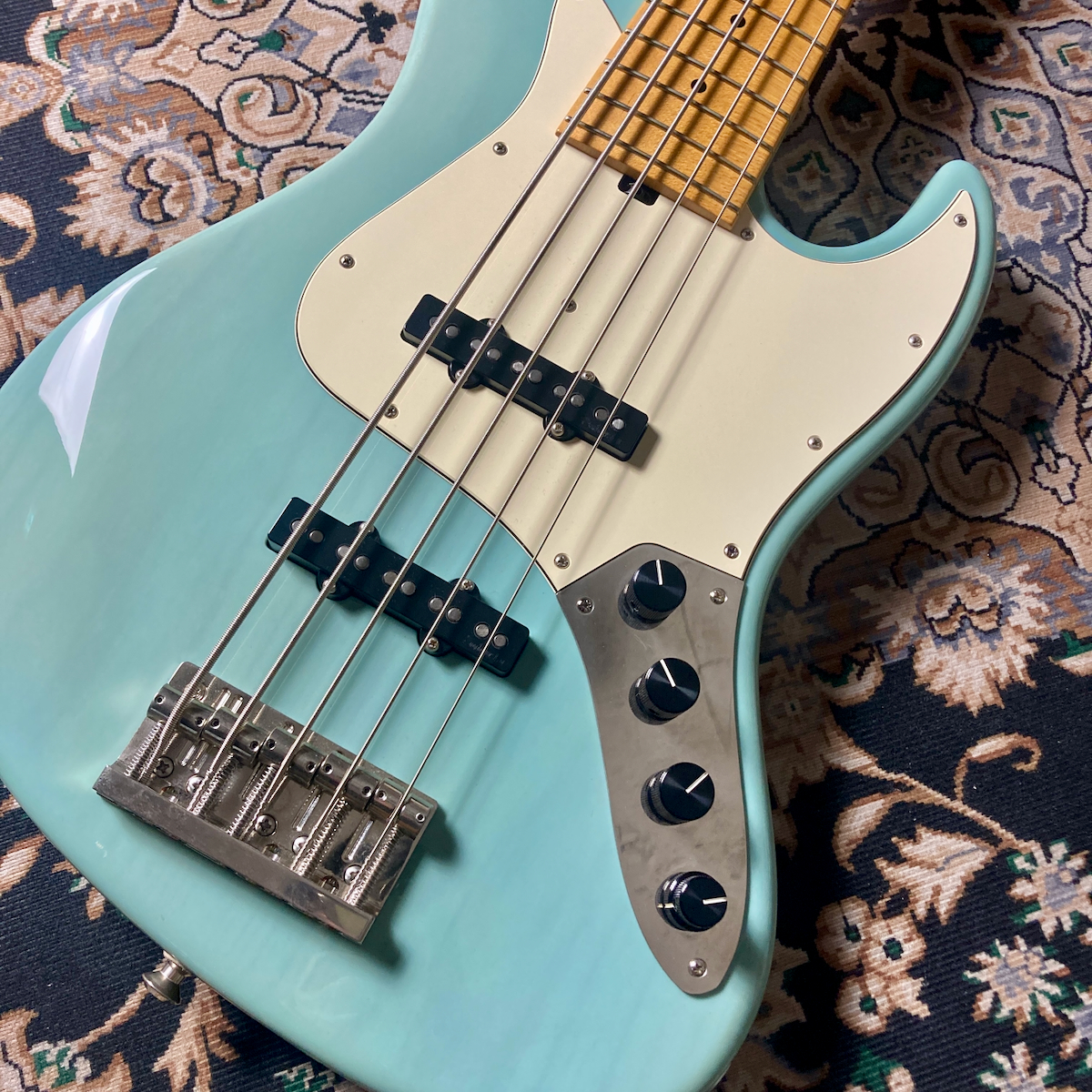 Sadowsky NYC Vintage 5 String J Bass (Transparent Sonic Blue) FRONT