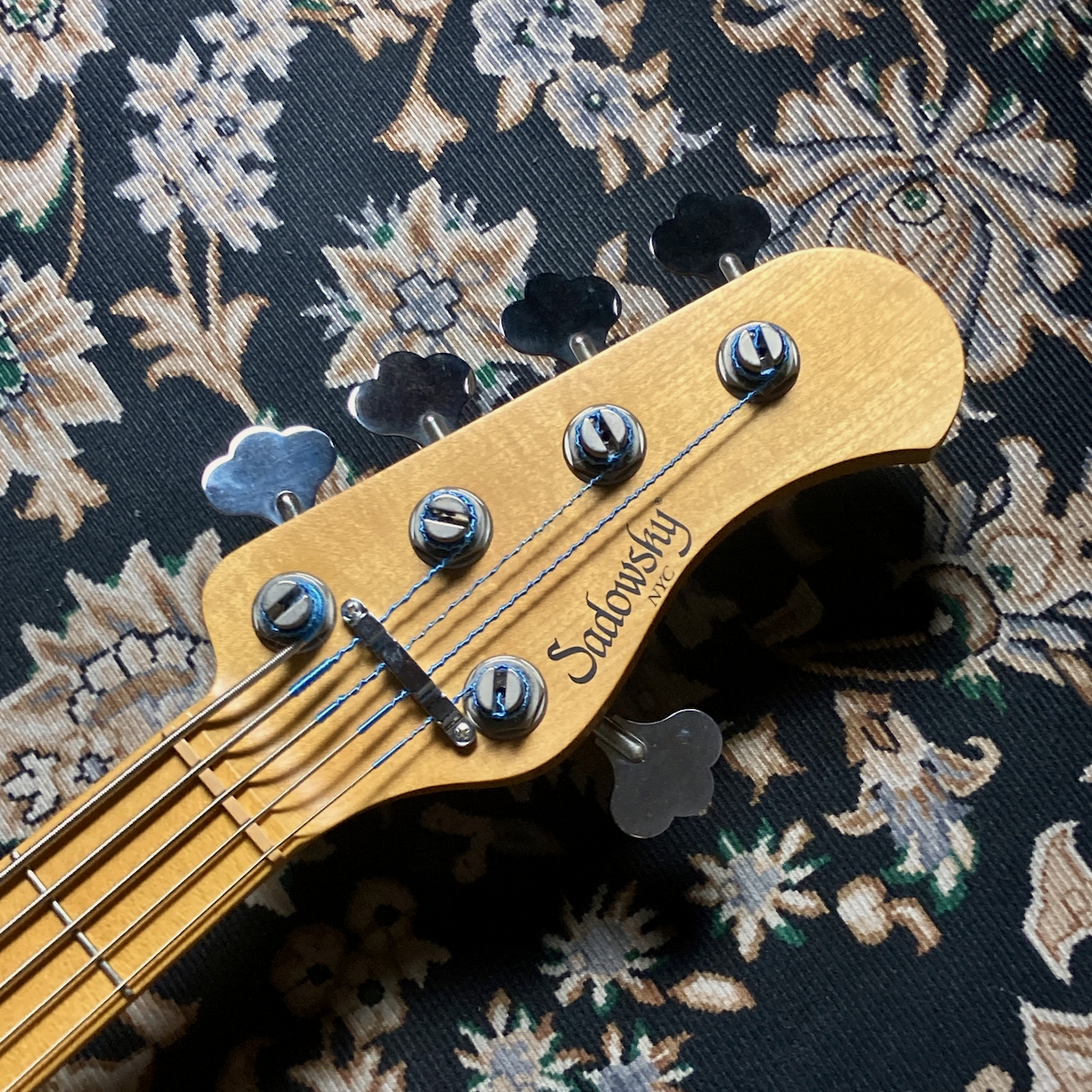 Sadowsky NYC Vintage 5 String J Bass (Transparent Sonic Blue) 1