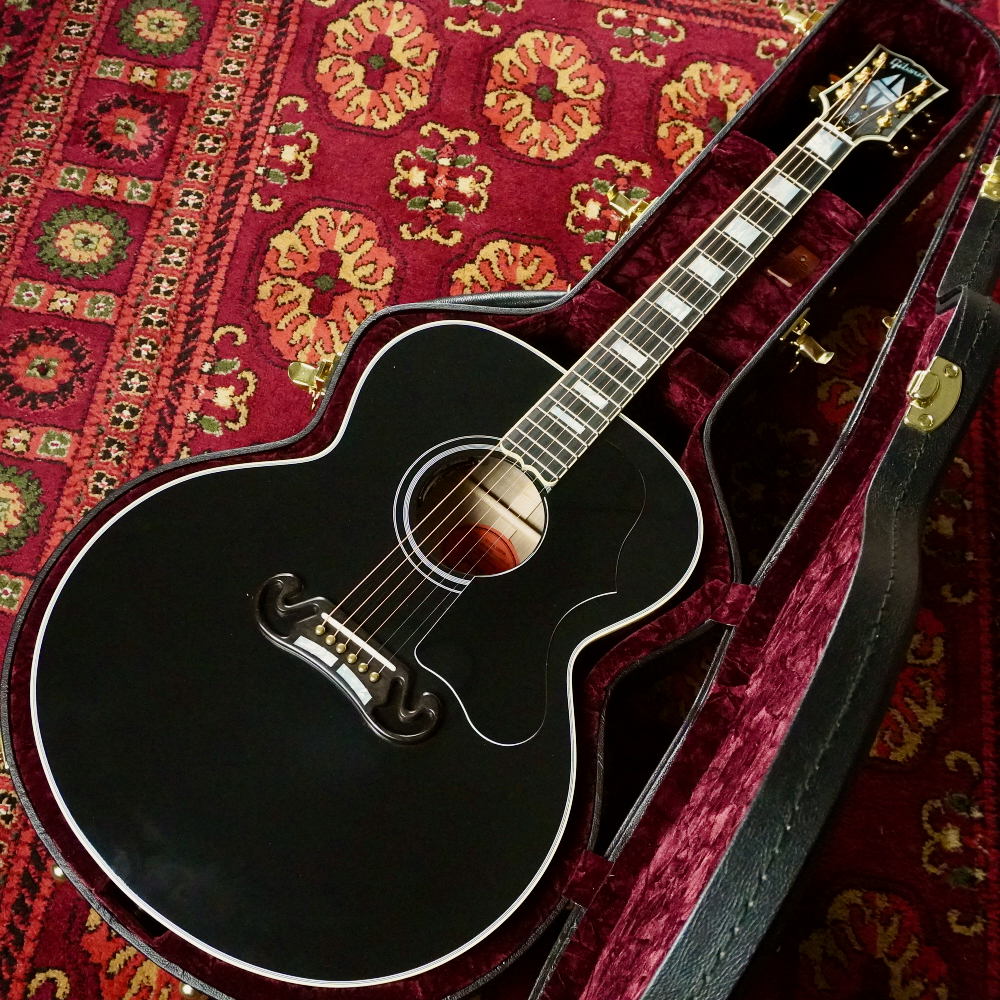 Gibson Custom Shop Modern Collection SJ-200 Custom (Ebony) 2023